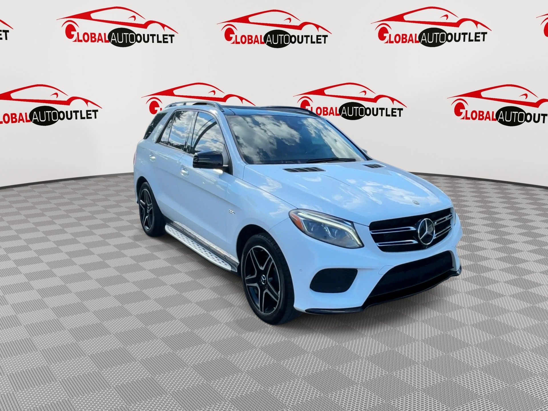 Used 2018 Mercedes-Benz GLE 43 AMG 4MATIC image 2