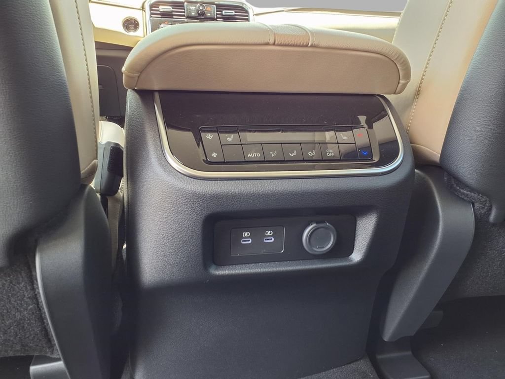 New 2026 Nissan Armada Platinum AWD/4WD image 21