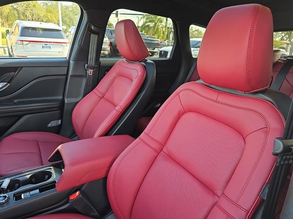 New 2025 Lincoln Corsair Reserve w/ Equipment Group 202A image 22