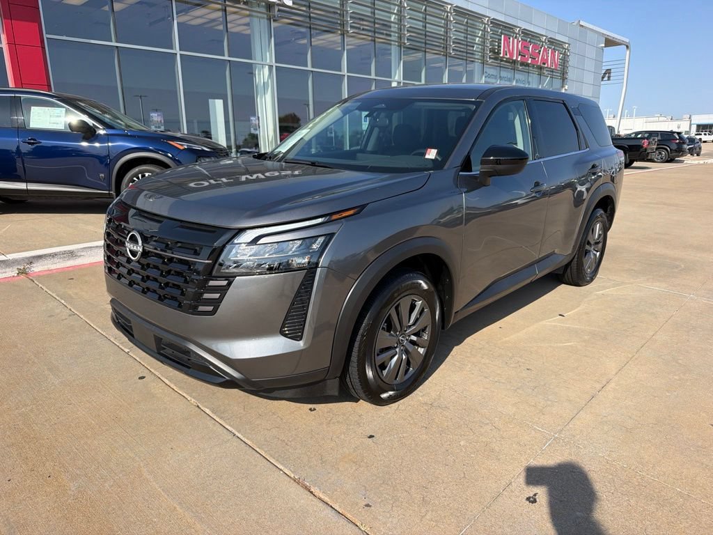 Used 2026 Nissan Pathfinder S AWD/4WD image 1