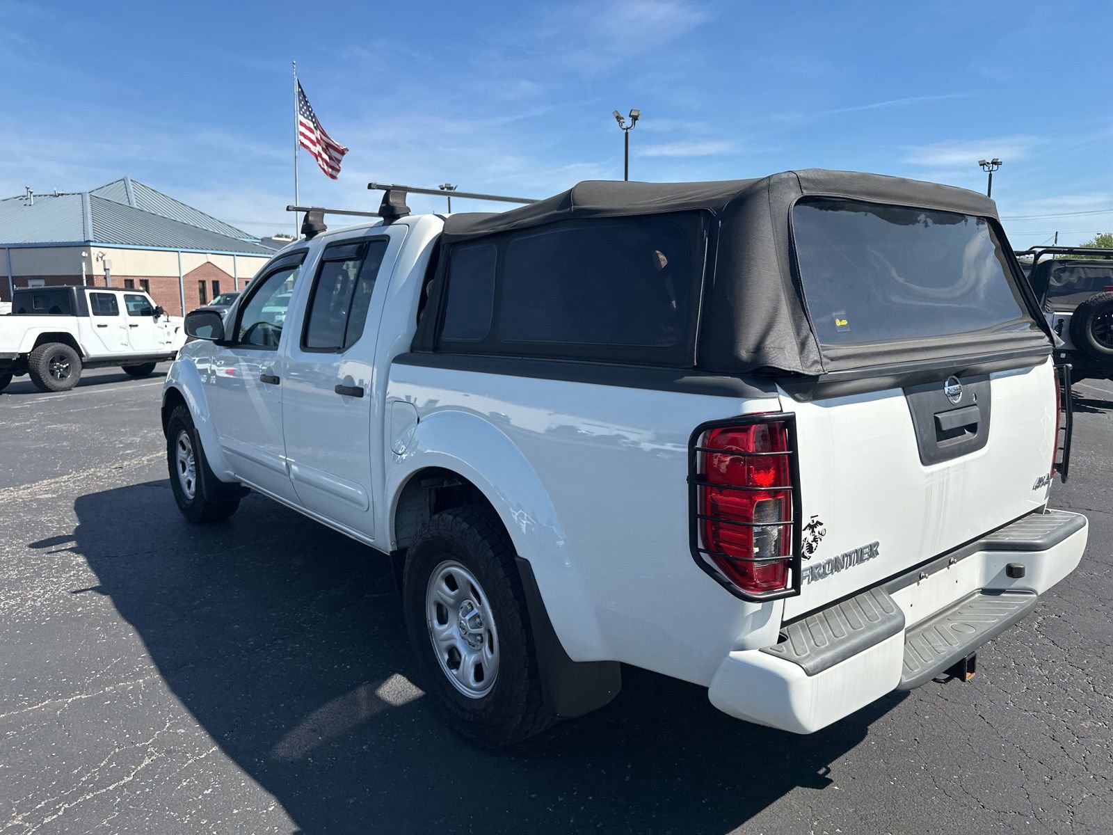 Used 2020 Nissan Frontier S image 4