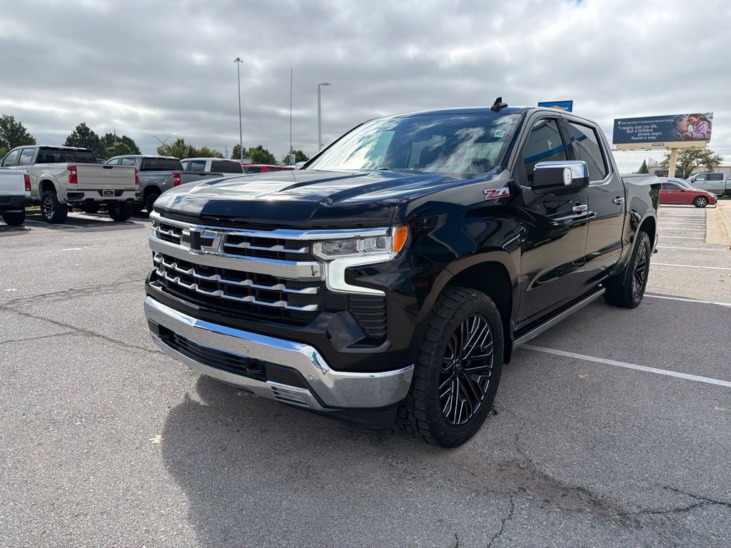 Used 2022 Chevrolet Silverado 1500 LTZ w/ LTZ Premium Package AWD/4WD image 7