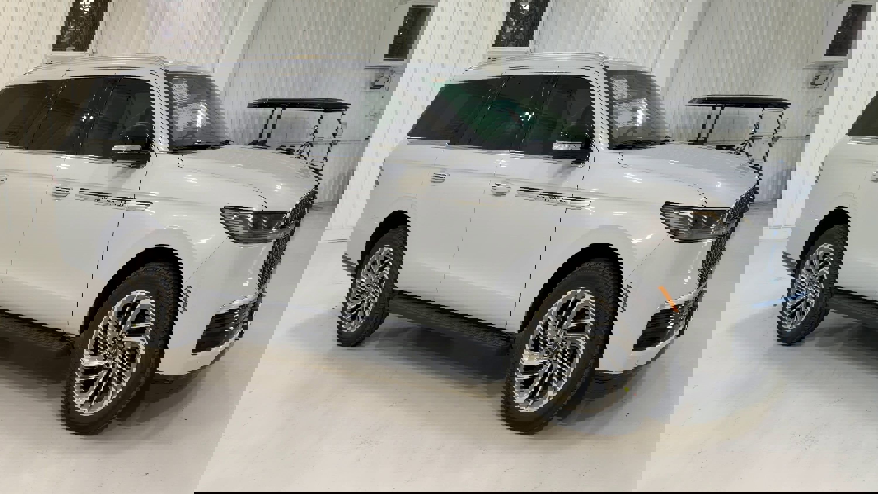 New 2026 Lincoln Navigator L Premier image 3