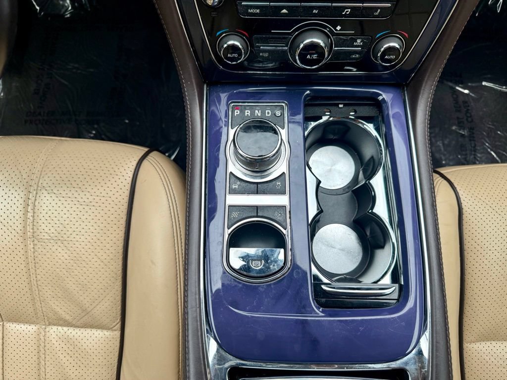 Used 2013 Jaguar XJ L Portfolio AWD/4WD image 18
