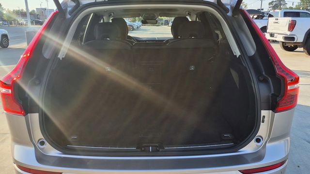Used 2024 Volvo XC60 B5 Plus image 10