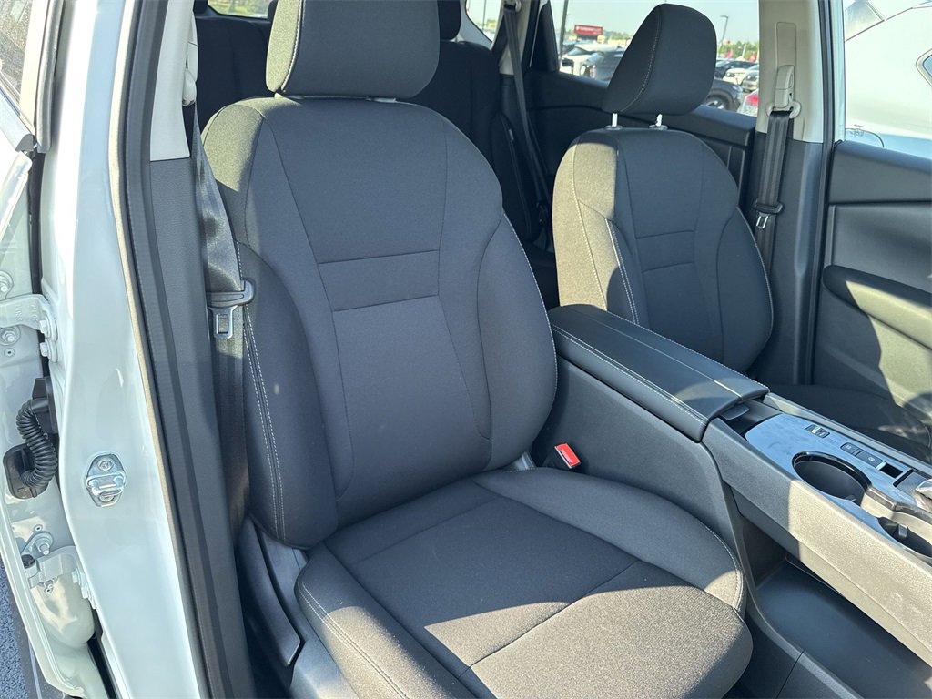 New 2026 Nissan Rogue S image 29