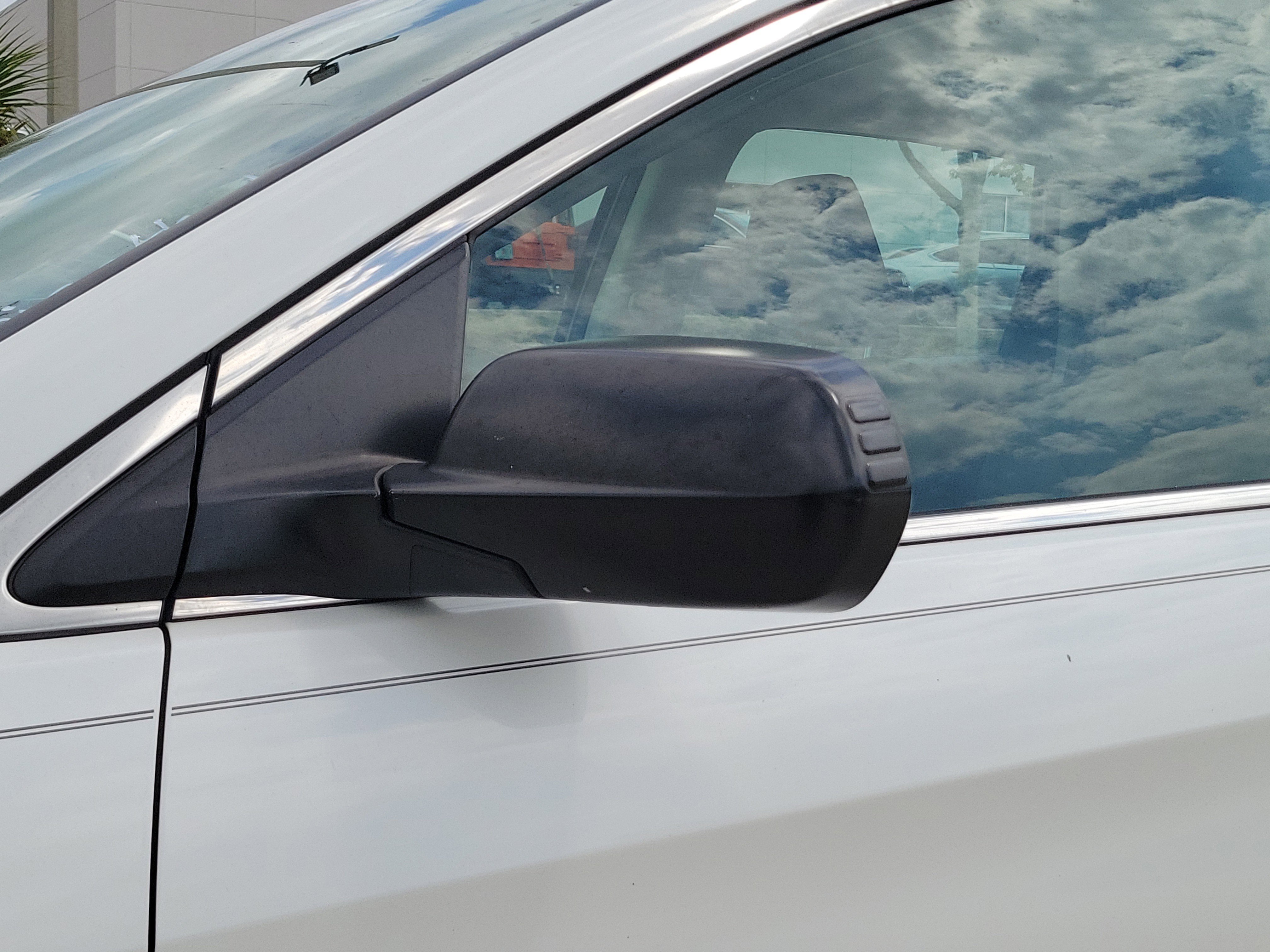 Used 2013 Honda CR-V LX image 4