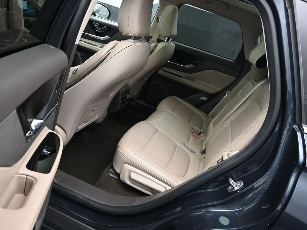 Used 2021 Lincoln Corsair Reserve FWD image 13