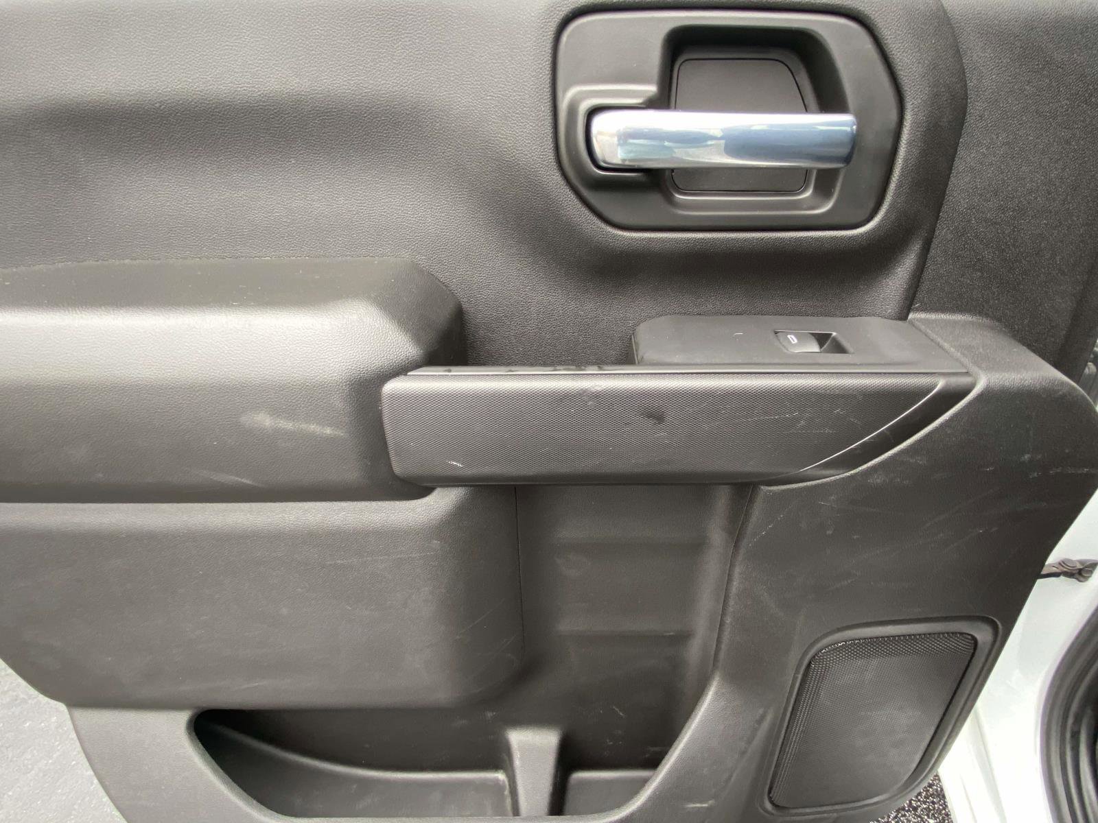 Used 2024 GMC Sierra 2500 Pro w/ Convenience Package image 12