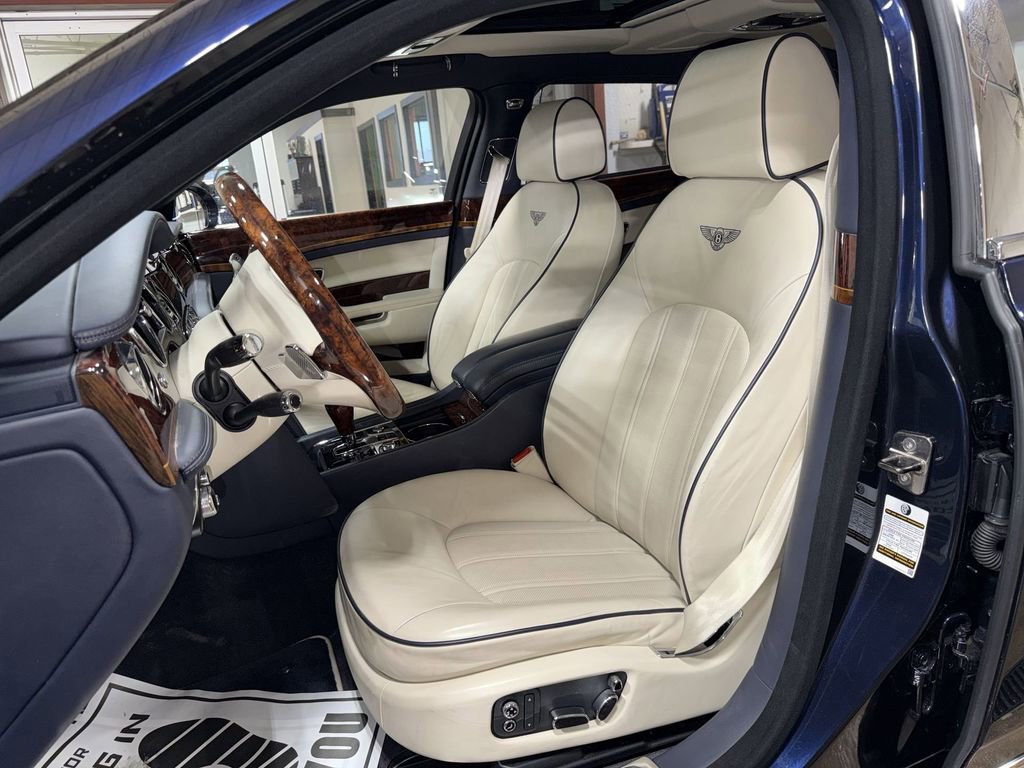 Used 2016 Bentley Mulsanne image 13