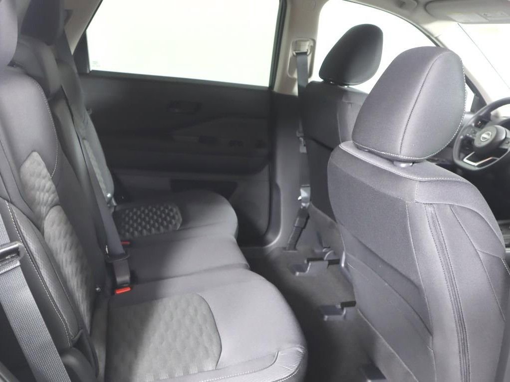 Certified 2025 Nissan Pathfinder S image 25