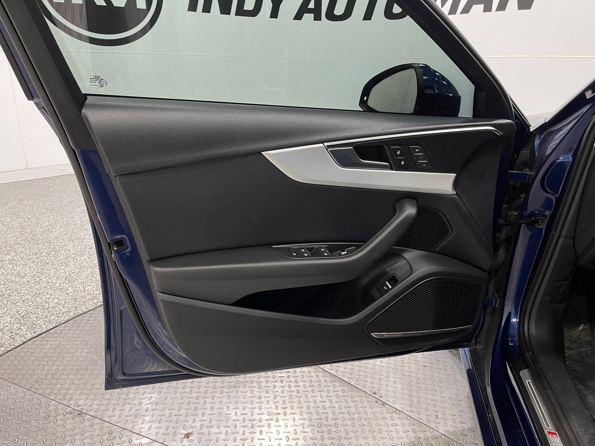 Used 2018 Audi A4 2.0T Ultra Premium Plus w/ Premium Plus Package FWD image 15