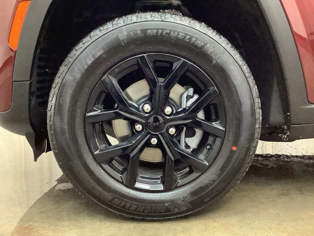 New 2026 Jeep Grand Cherokee Altitude image 29