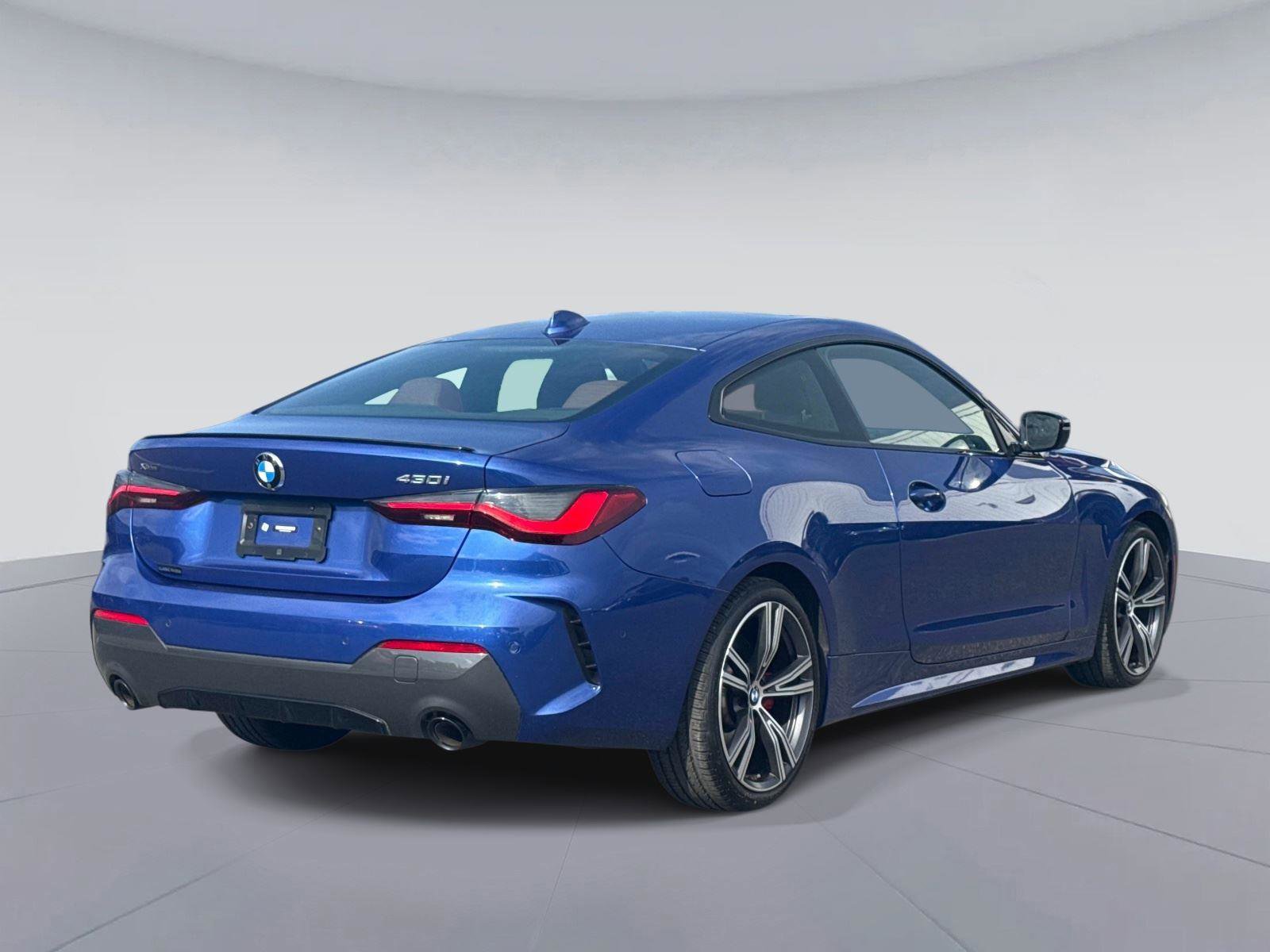 Used 2023 BMW 430i xDrive Coupe w/ M Sport Package AWD/4WD image 3