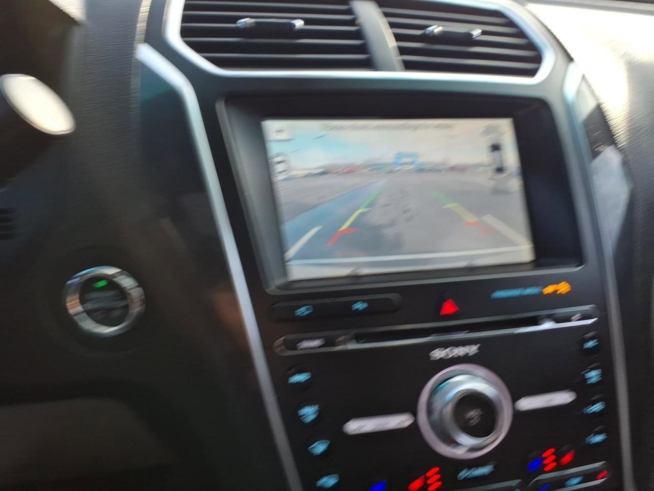 Used 2018 Ford Explorer Limited image 19