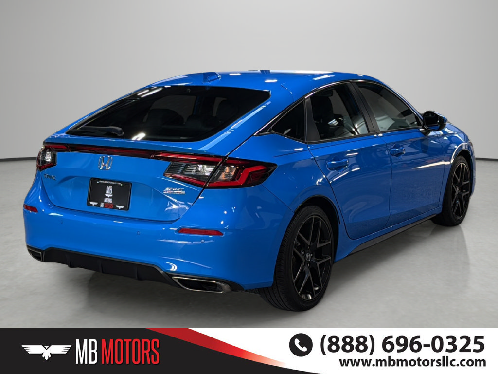 Used 2022 Honda Civic Sport Touring image 4