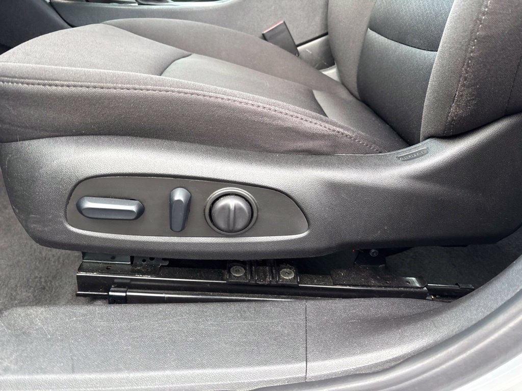 Used 2024 Chevrolet Malibu LT FWD image 13