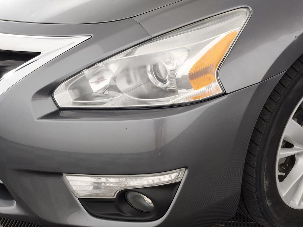 Used 2015 Nissan Altima 2.5 SV w/ Convenience Package FWD image 9