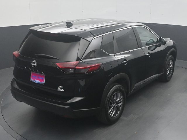 Used 2026 Nissan Rogue SV FWD image 24