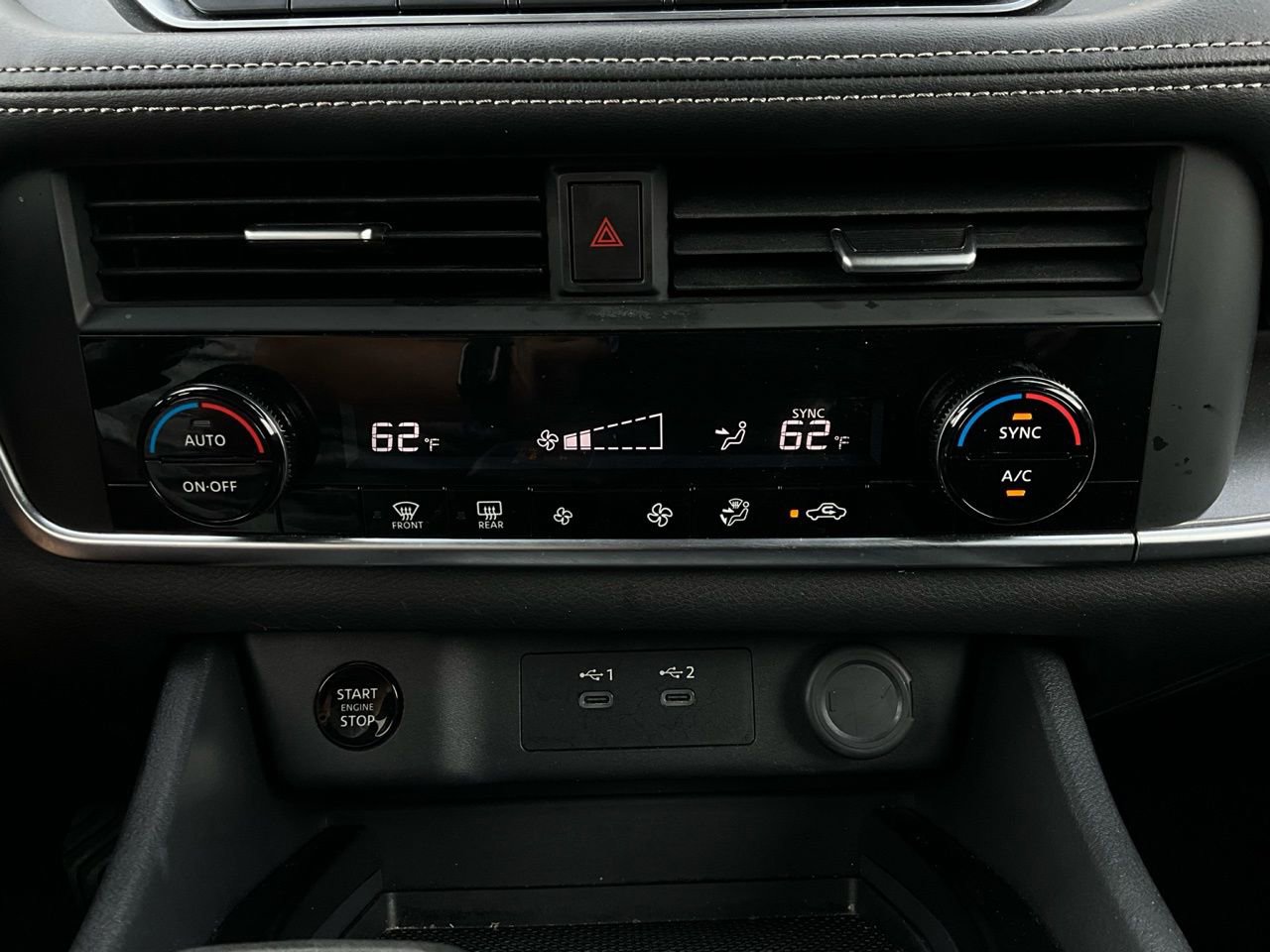 Used 2025 Nissan Rogue SV FWD image 28