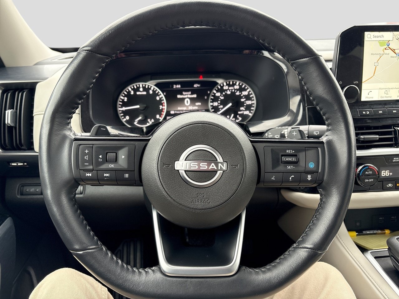 Used 2024 Nissan Pathfinder SL AWD/4WD image 15