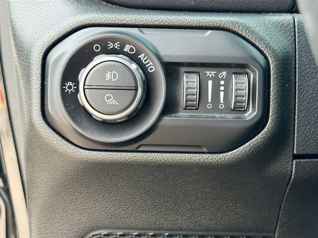 Used 2021 Jeep Gladiator Overland AWD/4WD image 32