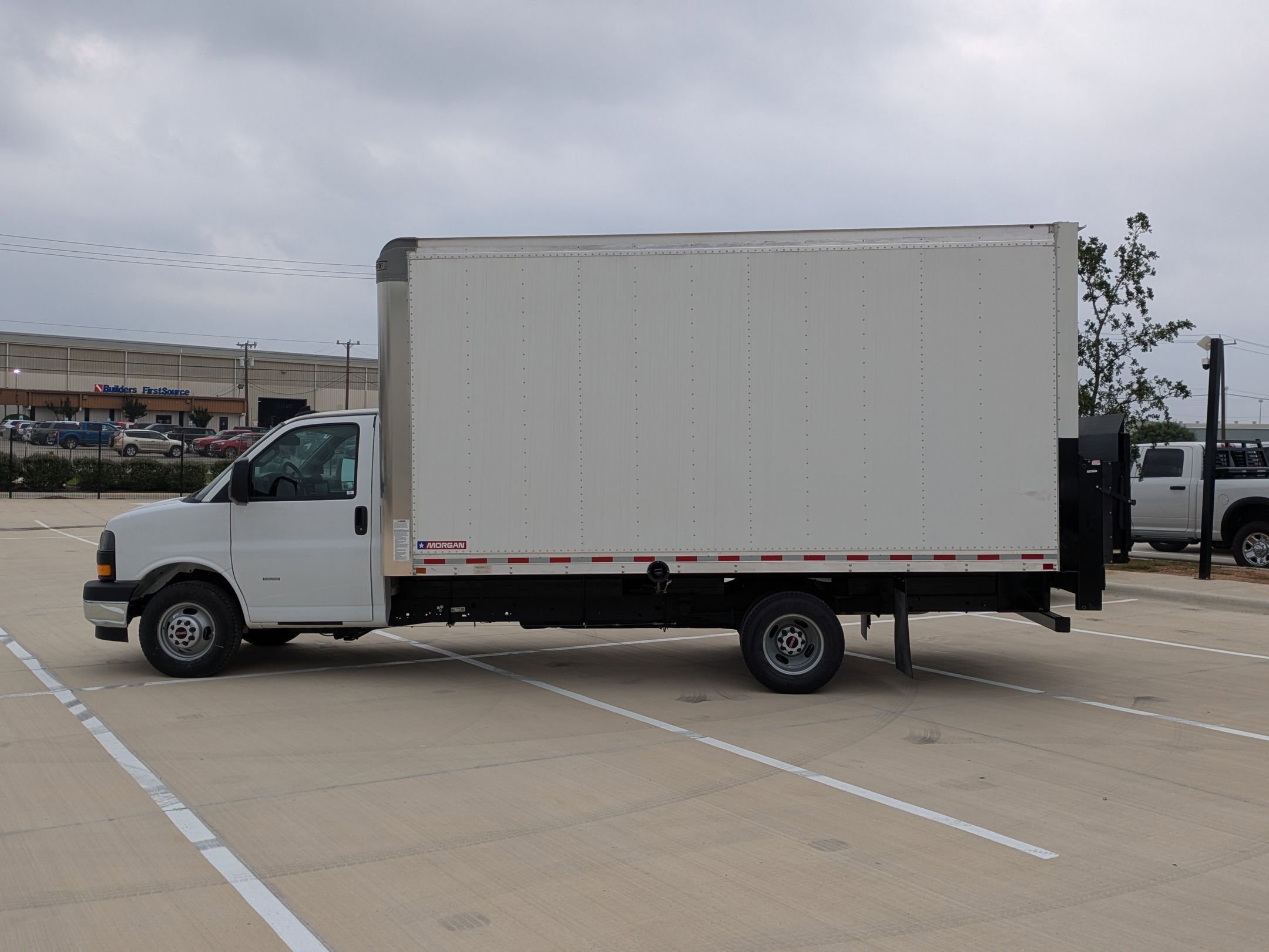 New 2024 GMC Savana 3500 w/ Power Convenience Package image 6