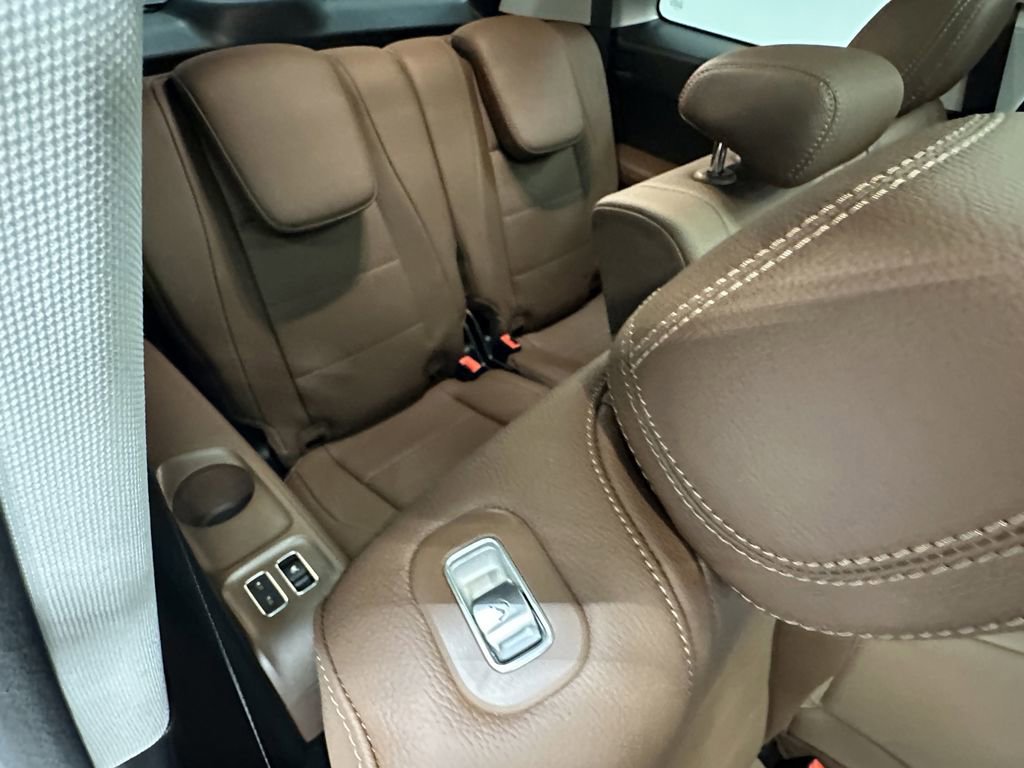 Certified 2025 Mercedes-Benz GLS 450 4MATIC image 18
