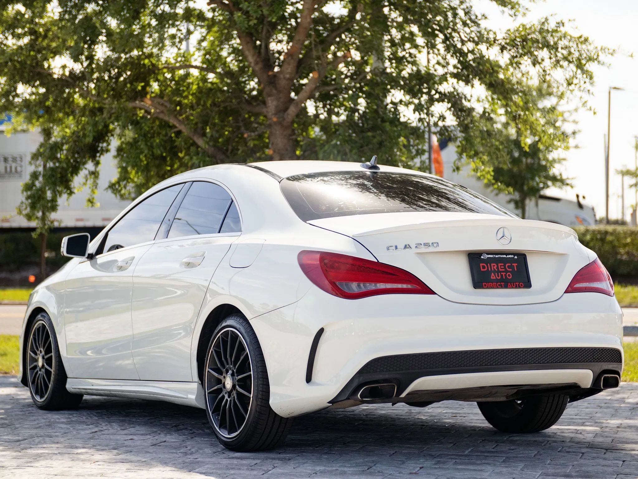 Used 2015 Mercedes-Benz CLA 250 image 12