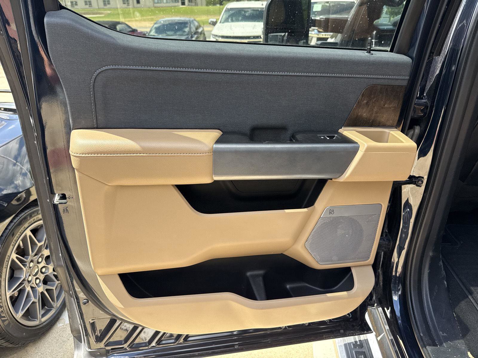 Used 2023 Ford F350 Lariat image 18