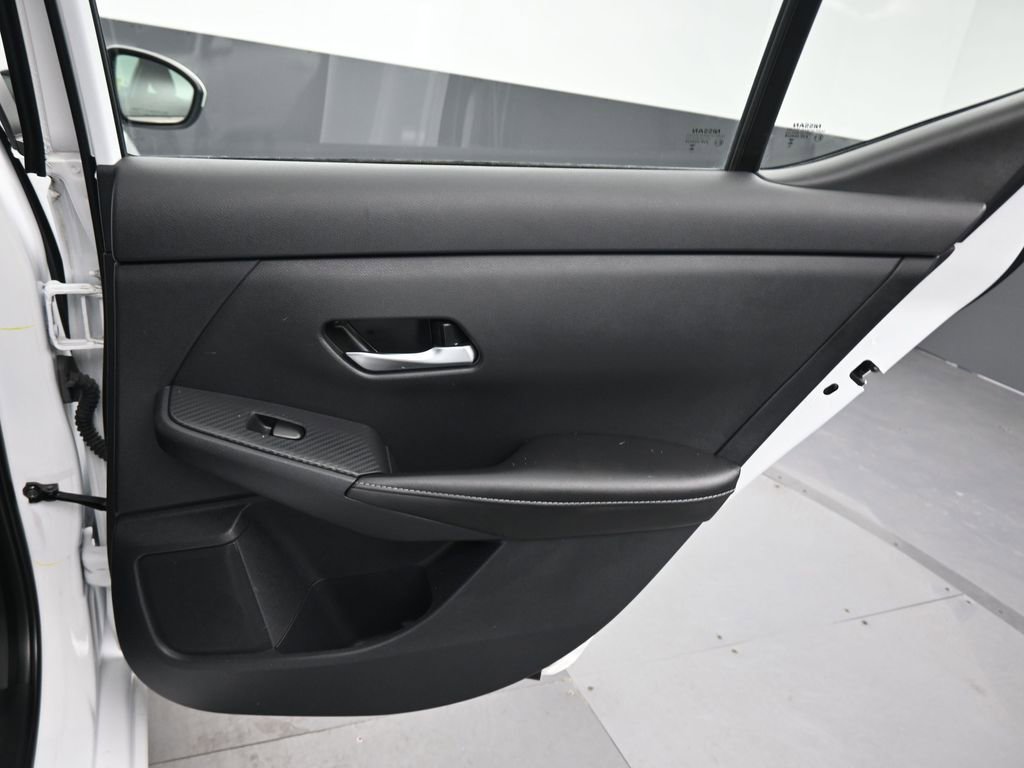 Used 2023 Nissan Sentra SV FWD image 32