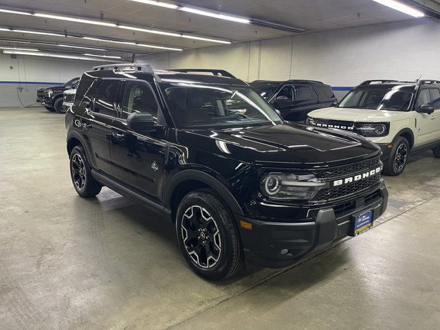 Certified 2025 Ford Bronco Sport Outer Banks w/ Outer Banks Tech Package+ AWD/4WD image 1