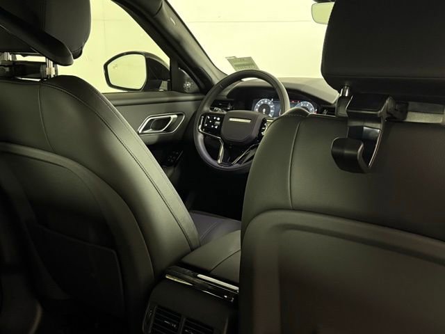 New 2026 Land Rover Range Rover Velar Dynamic SE image 32