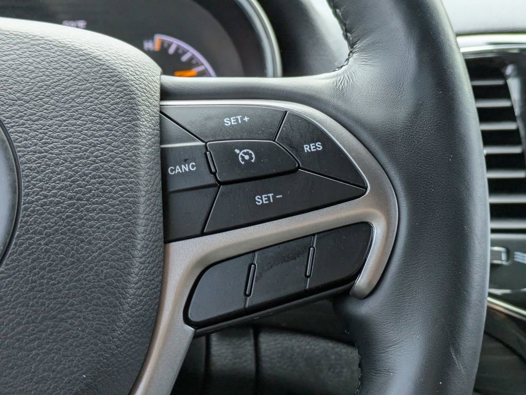 Used 2021 Jeep Grand Cherokee Laredo X image 28