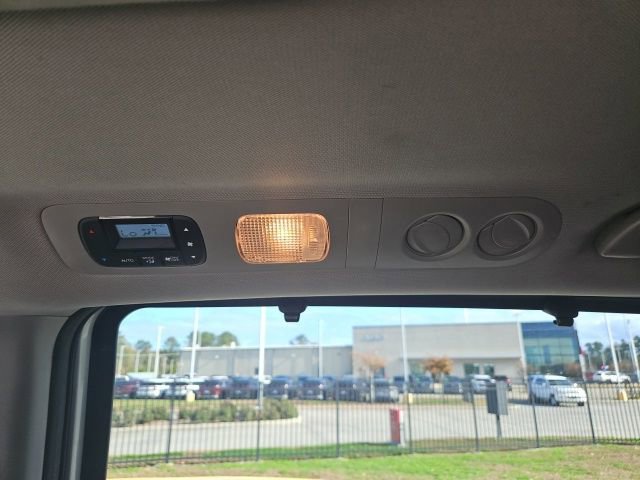 Used 2016 Honda Odyssey Touring Elite image 39