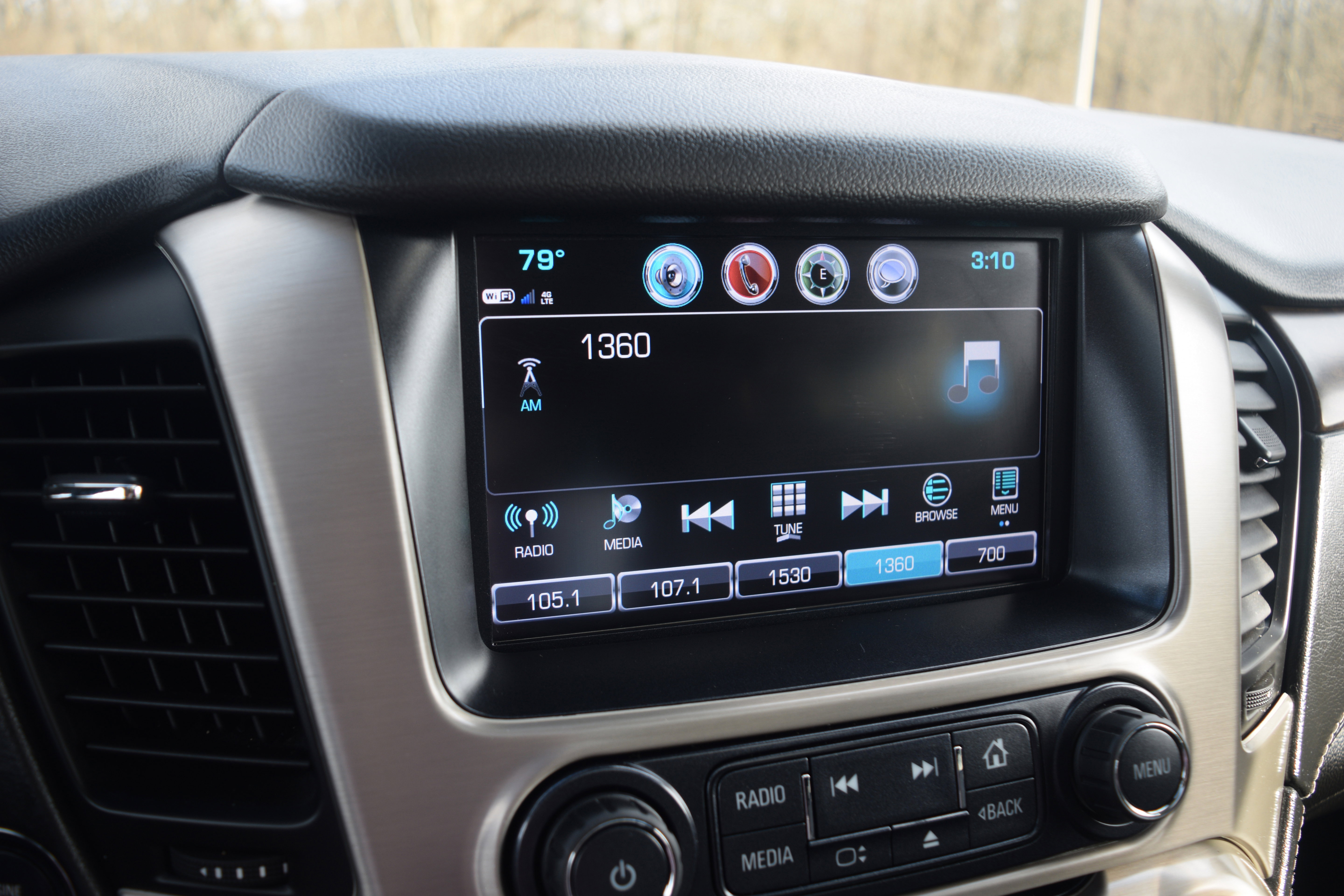 Used 2018 GMC Yukon Denali image 9