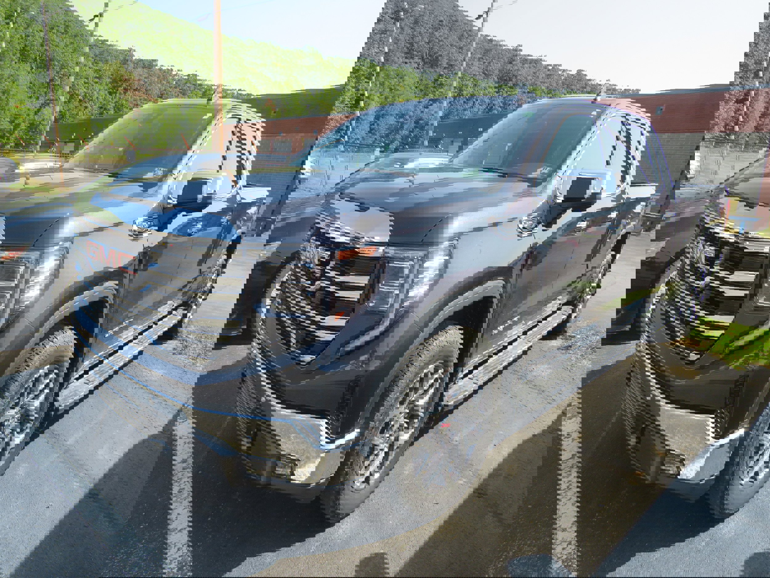 Used 2022 GMC Sierra 1500 SLT w/ SLT Premium Plus Package image 3