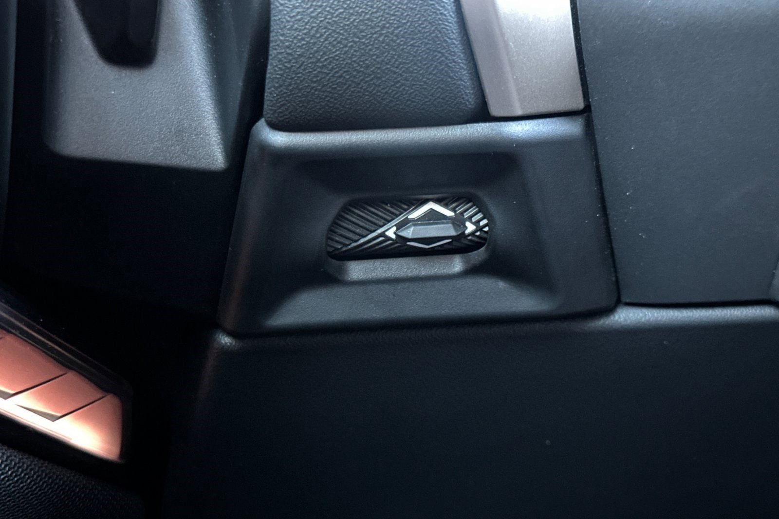 Used 2025 BMW X3 xDrive30i w/ Premium Package image 36