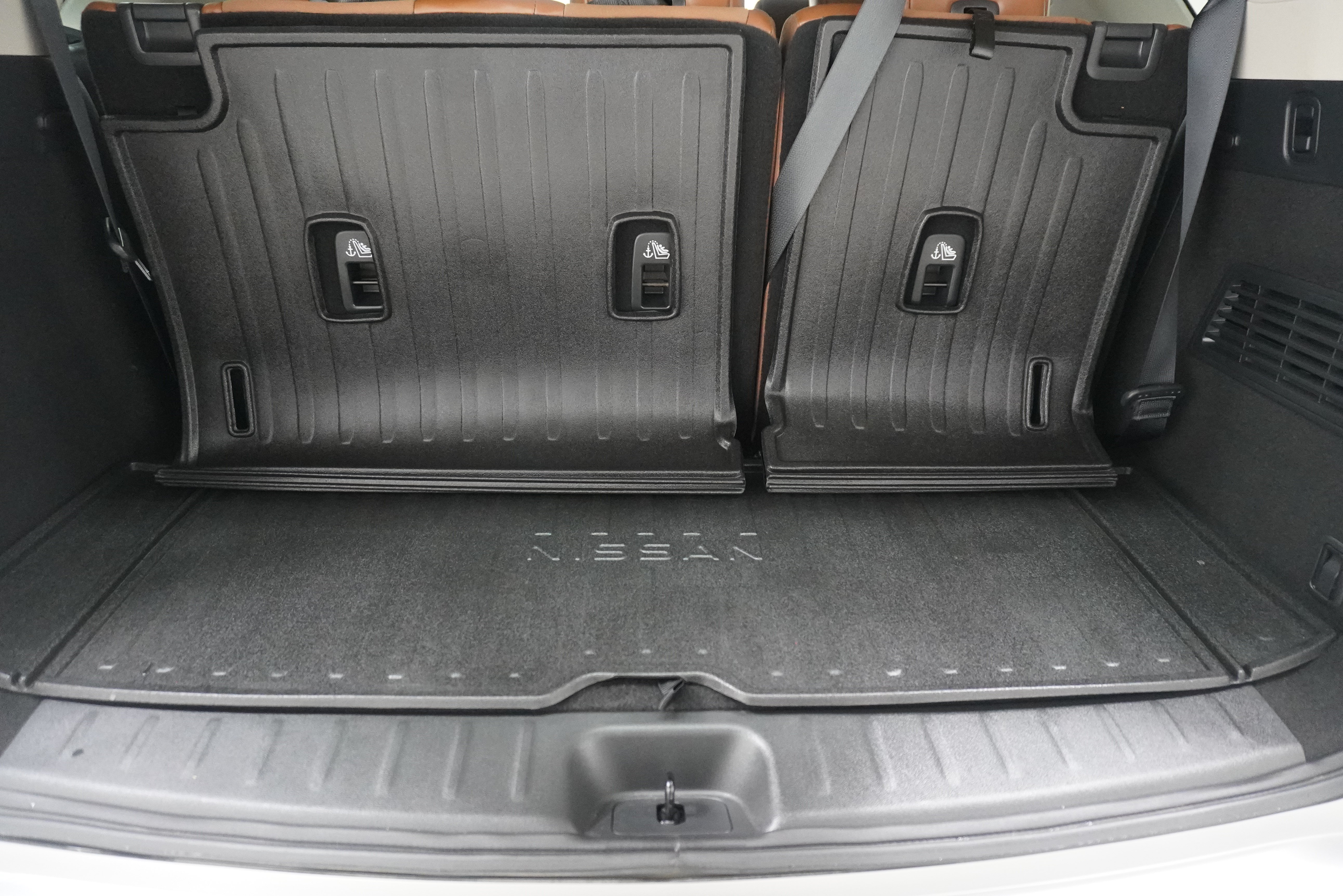 Used 2023 Nissan Pathfinder Platinum FWD image 34