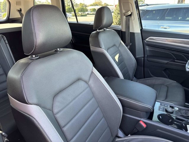 Used 2021 Volkswagen Atlas SEL Premium image 20