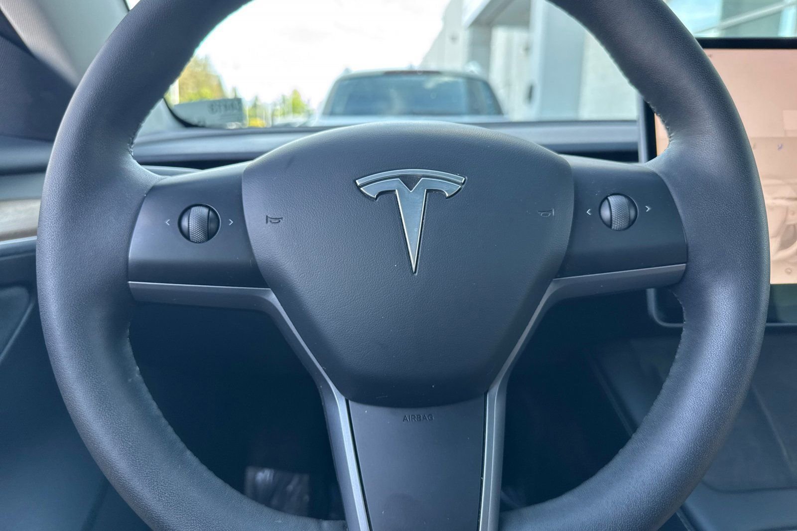 Used 2023 Tesla Model 3 Standard Range image 32