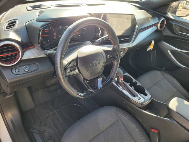 Used 2024 Chevrolet Trax RS FWD image 7