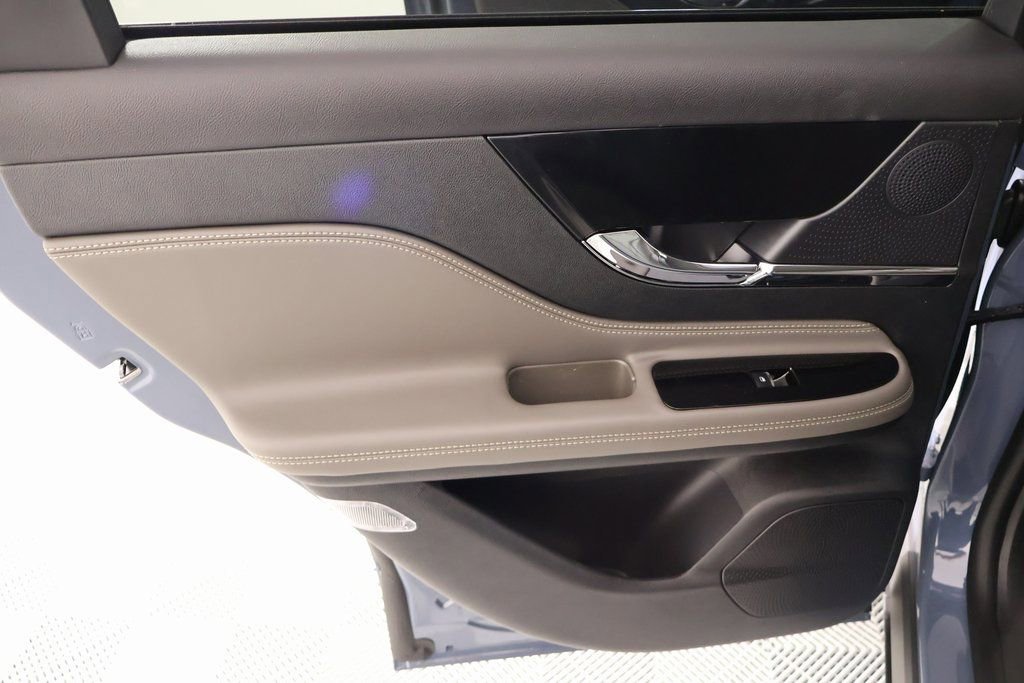 New 2026 Lincoln Corsair Premiere image 17