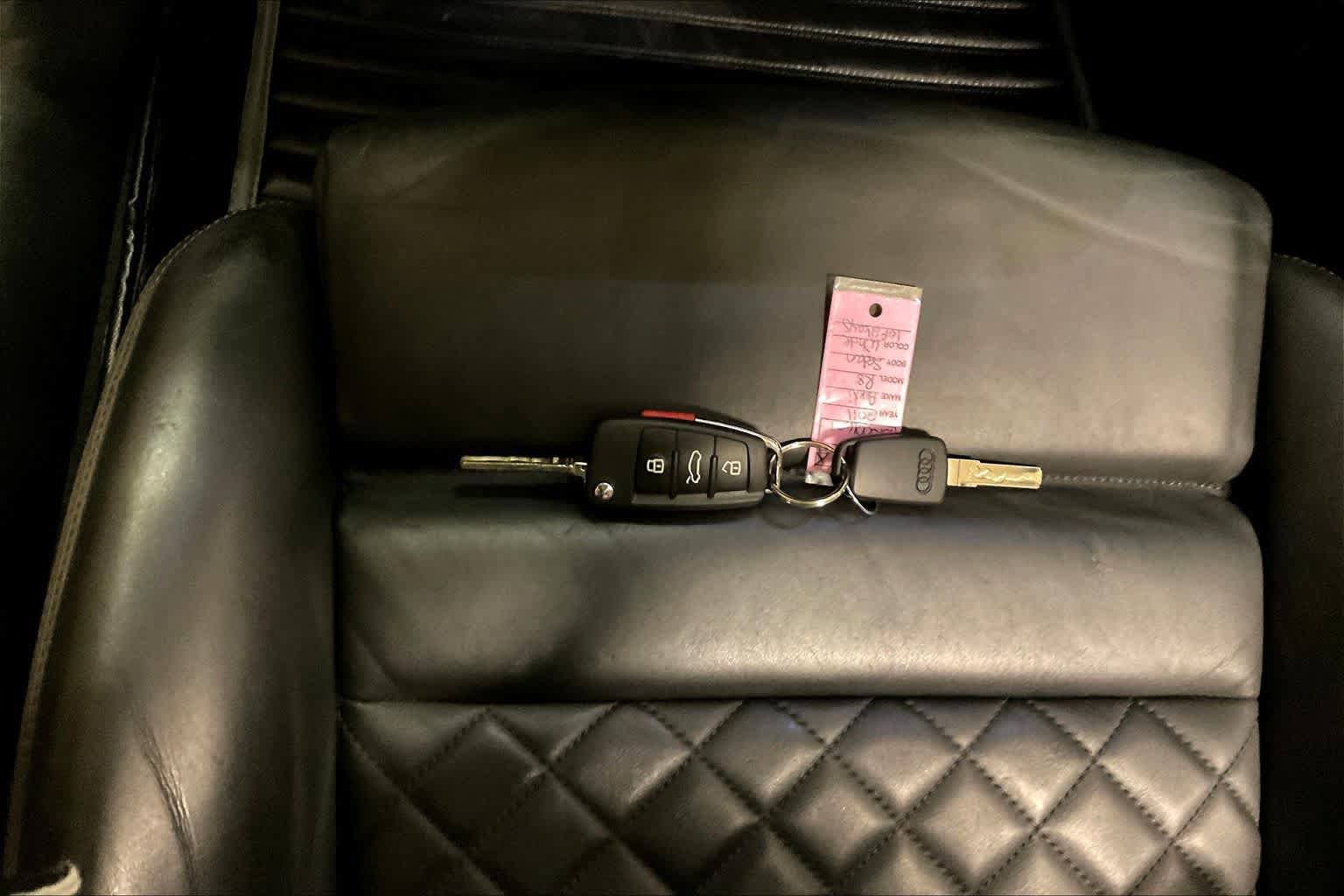 Used 2011 Audi R8 V10 image 13