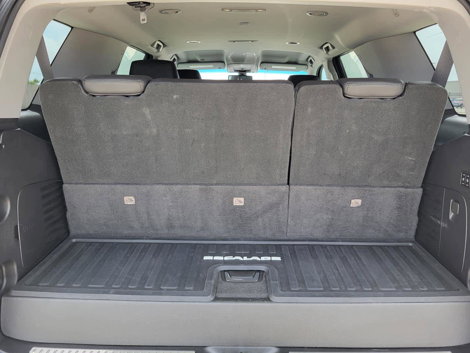 Used 2018 Cadillac Escalade 2WD image 13