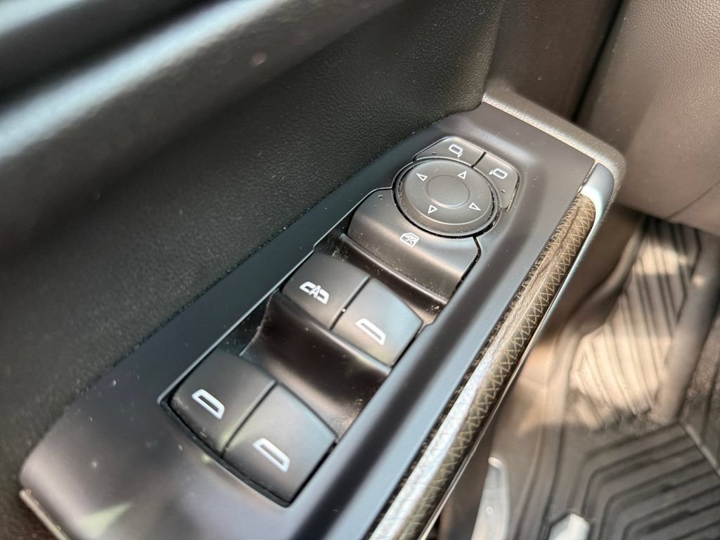 Used 2021 Chevrolet Silverado 1500 LT Trail Boss w/ Bed Protection Package AWD/4WD image 27