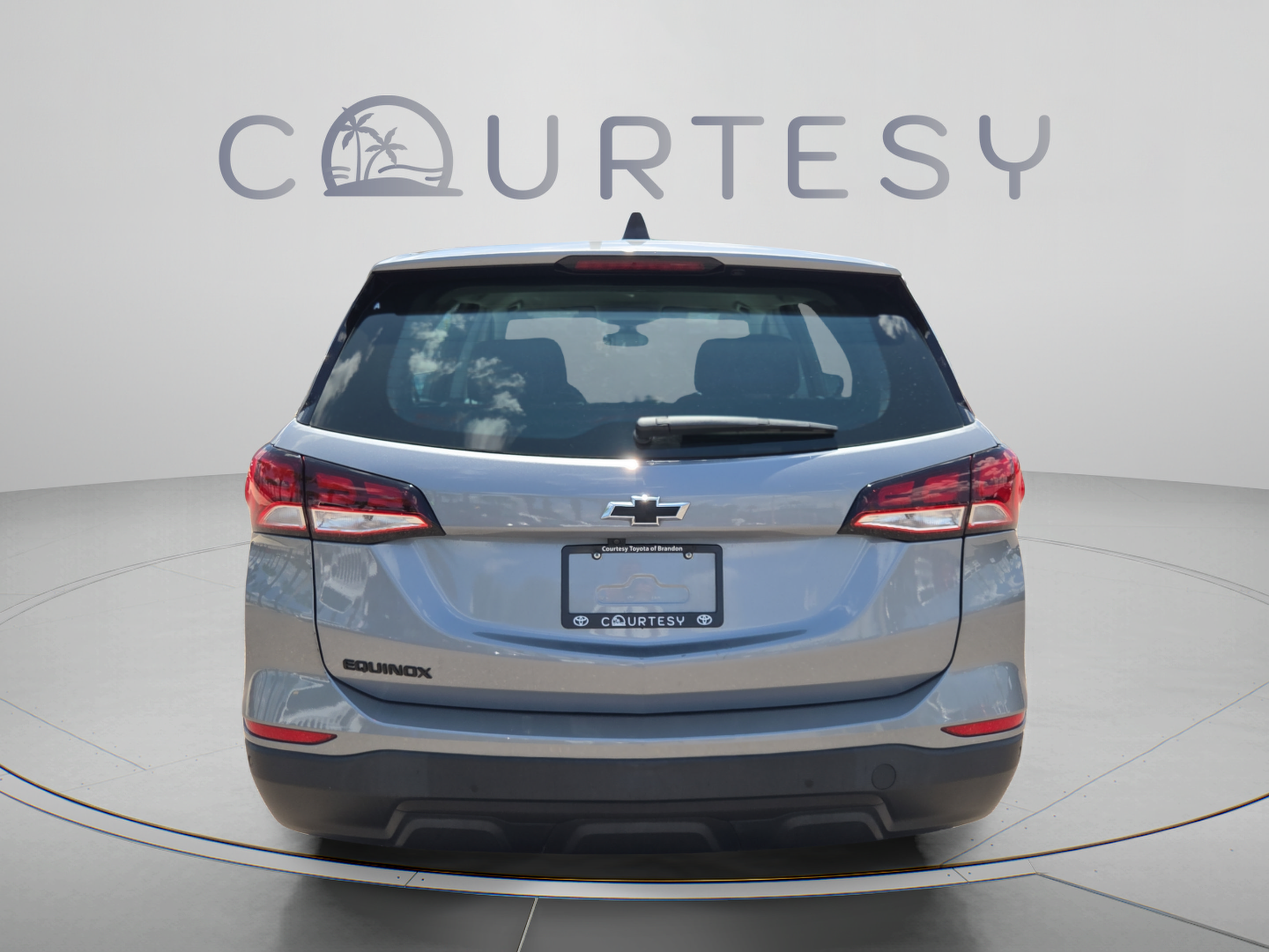 Used 2023 Chevrolet Equinox LS w/ Sport Edition FWD image 4