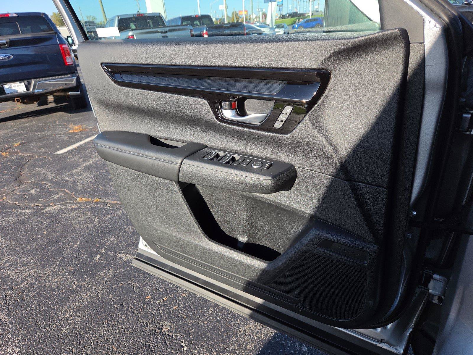 Used 2023 Honda CR-V EX-L image 18