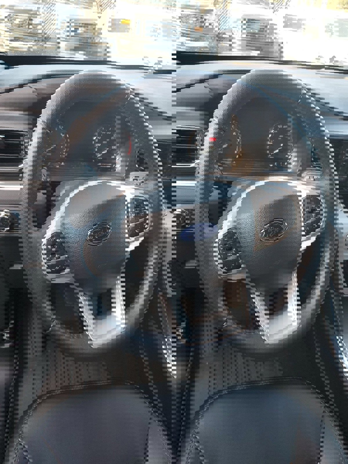 Used 2022 Ford Explorer XLT w/ Equipment Group 202A image 11