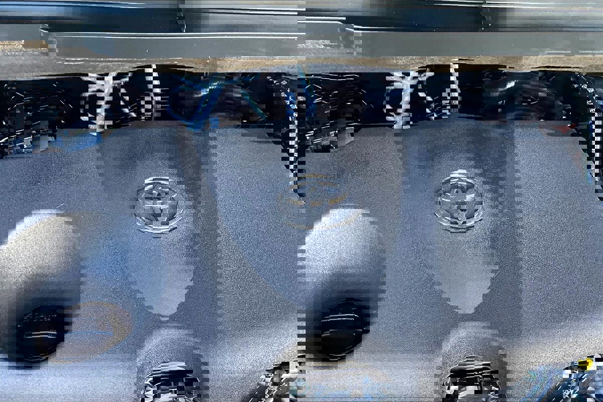 Used 2023 Toyota Sienna XLE image 29